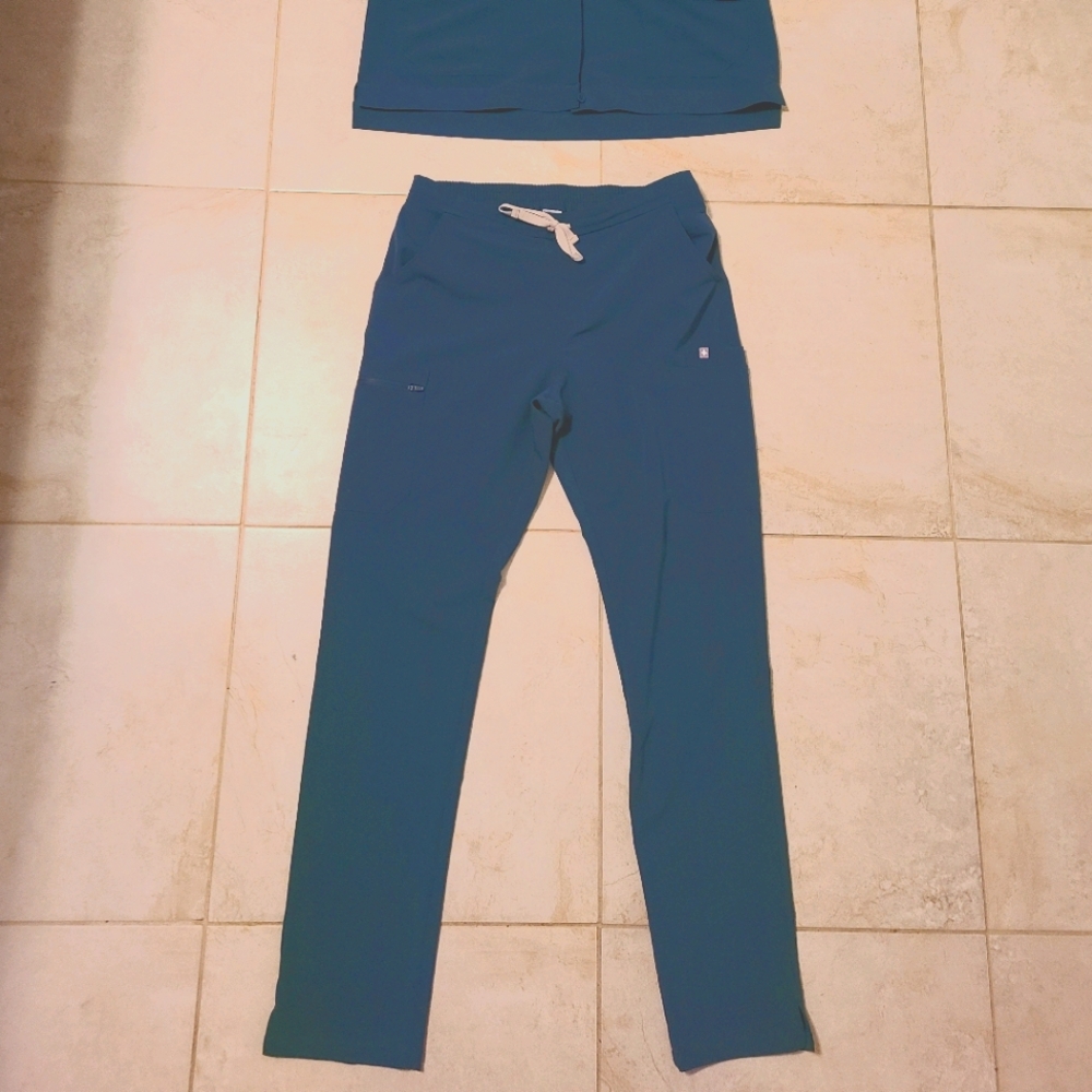 Figs yola Caribbean blue Med tall